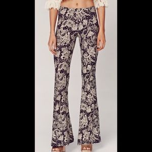 Novella Royale - Janis Bells, Black Rosewood